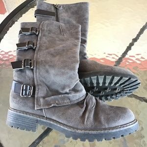 Womens Blowfish Boots 8.5 or 9 taupe NWOT